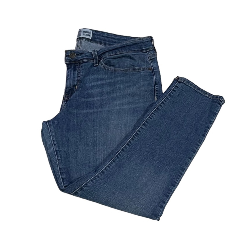 Levi’s Signature Women’s Modern Skinny Jeans 16 Short